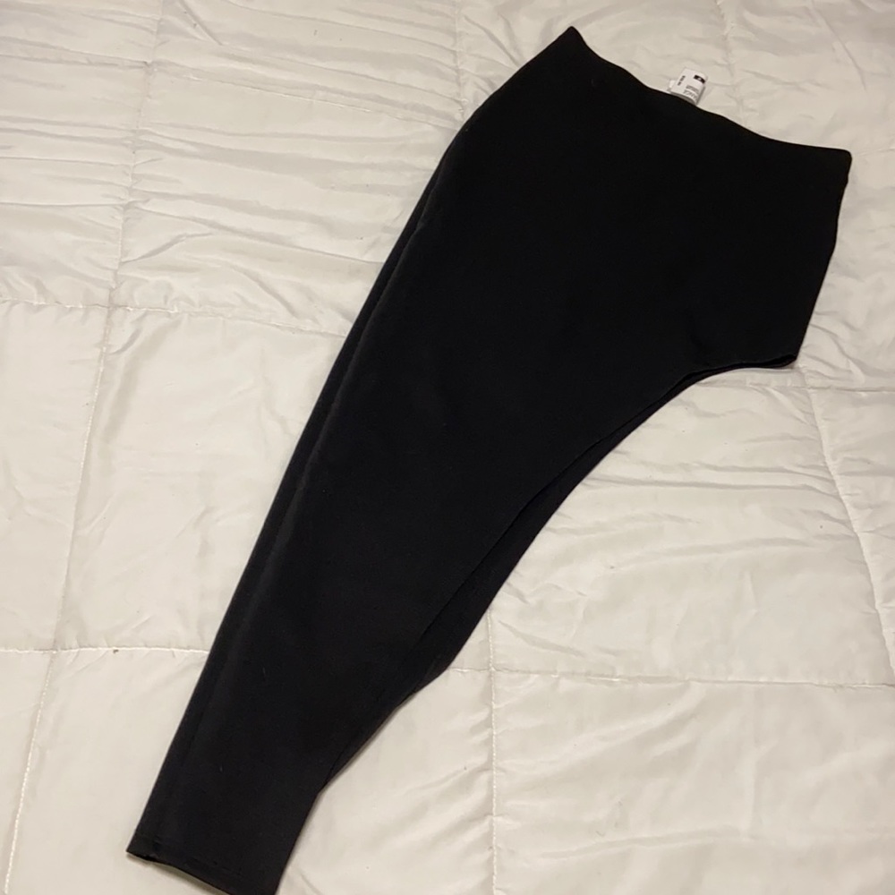 Highwasted black pencil skirt